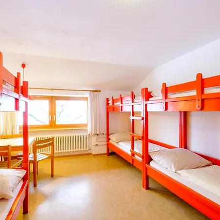 Djh Hostel *