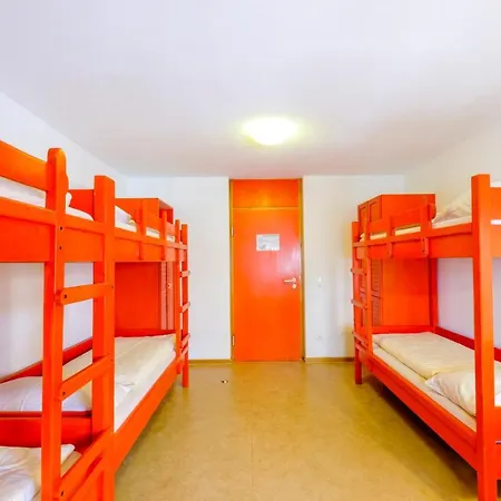 Hostel Djh *