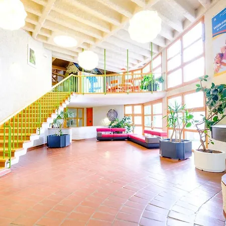 Hostel Djh *