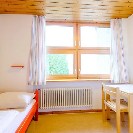 Djh Hostel *